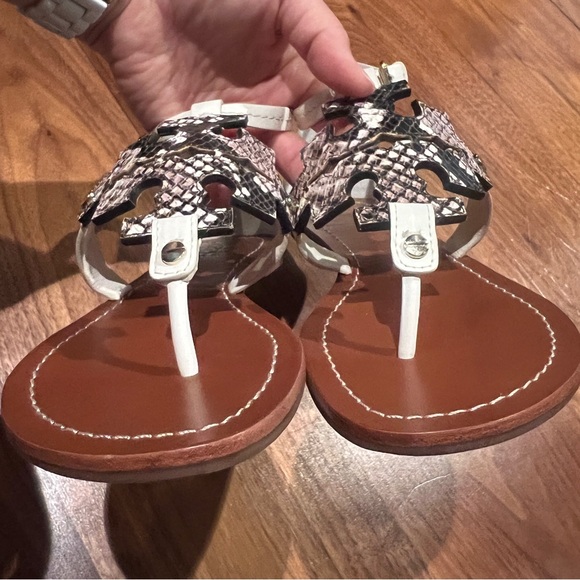 Tory Burch Flat Thong Sandals - Phoebe in EXCELLENT condition! Only worn once! - Picture 9 of 16